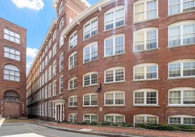 2nd image of 200 Market St, Lowell, MA 01852