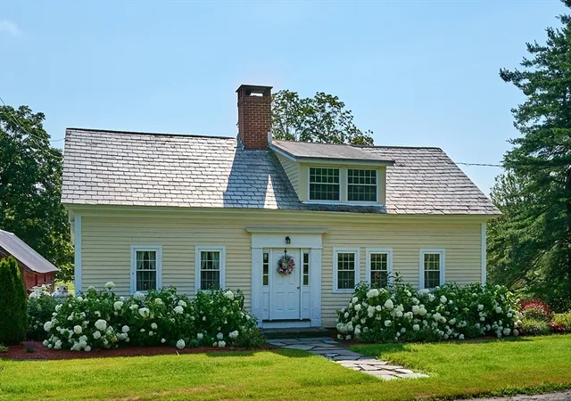 Homes for sale in Greenfield, MA | 971 Bernardston Road, Greenfield, MA 01301 | MLS# 73406183