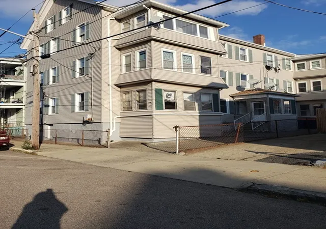 37th image of 178 Thomas St, Fall River, MA 02723 | MLS# 72925266