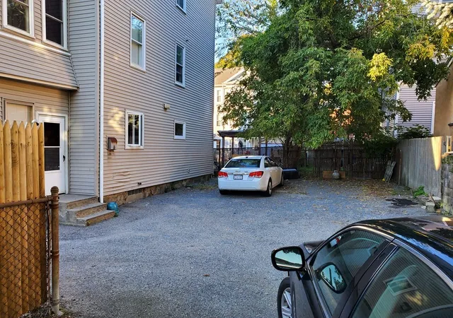 5th image of 178 Thomas St, Fall River, MA 02723 | MLS# 72925266