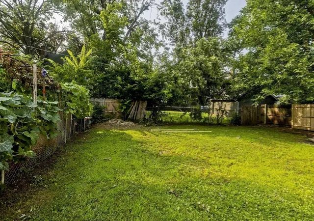 39th image of 58 Euclid Ave, Springfield, MA 01108 | MLS# 73562938