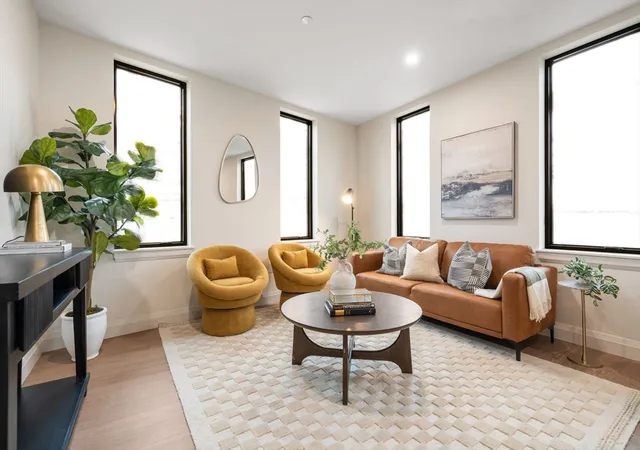 2nd image of 100 Lincoln Street #202, Brighton, MA 02135 | MLS# 73541760