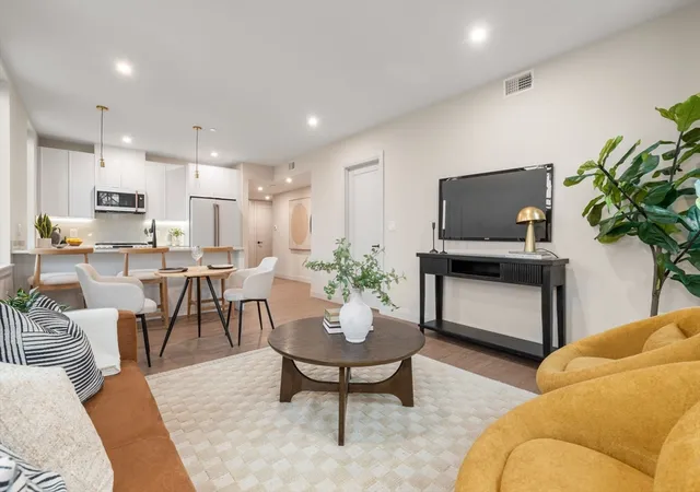4th image of 100 Lincoln Street #202, Brighton, MA 02135 | MLS# 73541760