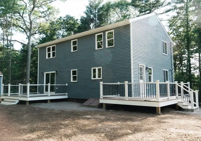 4th image of 658 Berkley St, Berkley, MA 02779 | MLS# 73542139