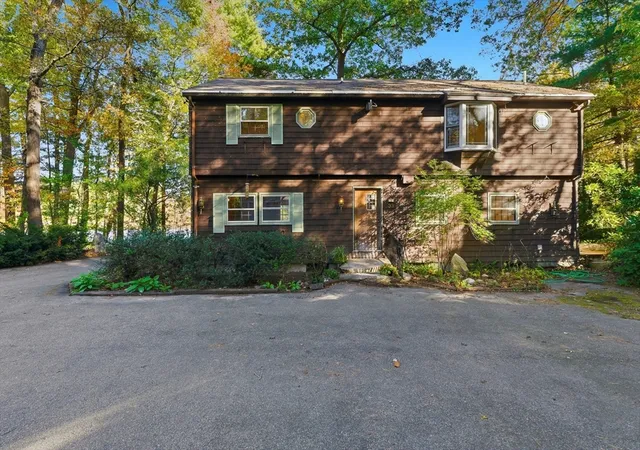 Homes for sale in Hopkinton, MA | 33 W Elm St, Hopkinton, MA 01748 | MLS# 73530864