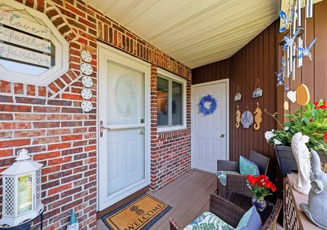 2nd image of 204 Brookfield Ln #204, Agawam, MA 01001 | MLS# 73553861
