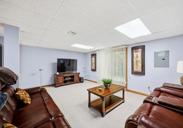 33rd image of 204 Brookfield Ln #204, Agawam, MA 01001 | MLS# 73553861