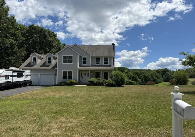 Homes for sale in Southwick, MA | 26 Laro Rd, Southwick, MA 01077 | MLS# 73540339