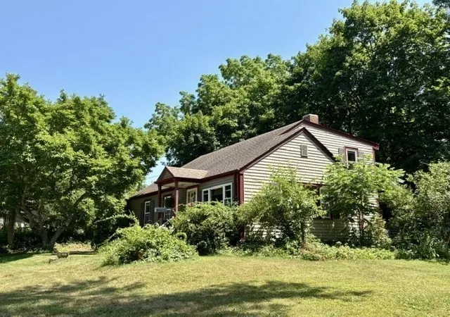 3rd image of 11 Blain St, Acushnet, MA 02743 | MLS# 73545484