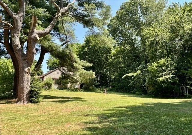 5th image of 11 Blain St, Acushnet, MA 02743 | MLS# 73545484