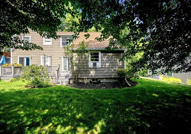 2nd image of 76 Laurel St, Greenfield, MA 01301