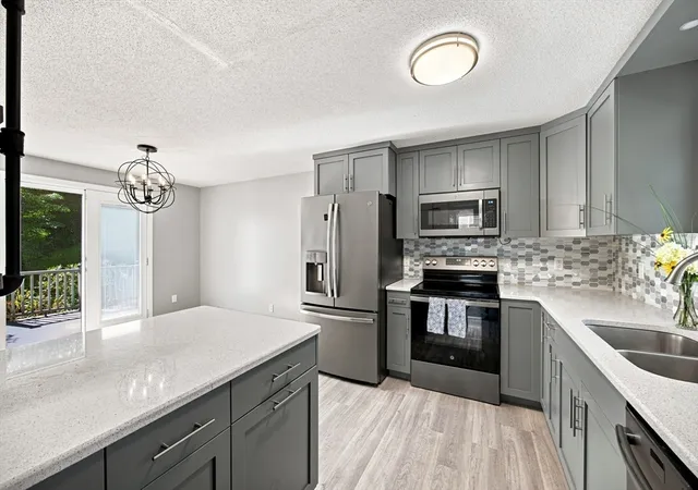 5th image of 76 Laurel St, Greenfield, MA 01301