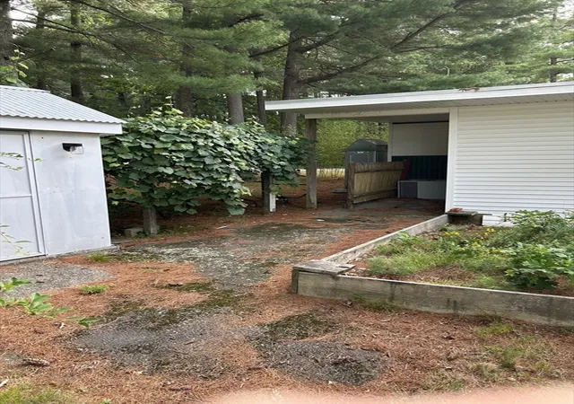 5th image of 28 Maplewood Dr, Halifax, MA 02338 | MLS# 73553472