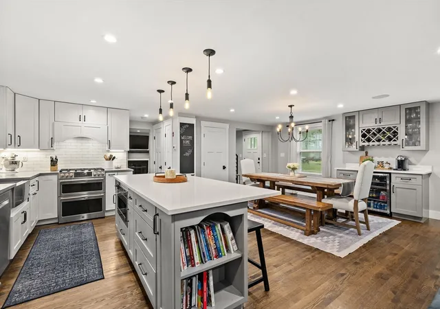 4th image of 21 Arrowhead Rd, Topsfield, MA 01983 | MLS# 73559384