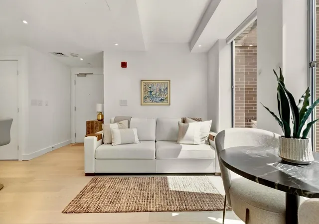 4th image of 80 Broad St #1009, Boston, MA 02110 | MLS# 73565394