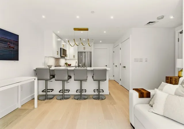 5th image of 80 Broad St #1009, Boston, MA 02110 | MLS# 73565394