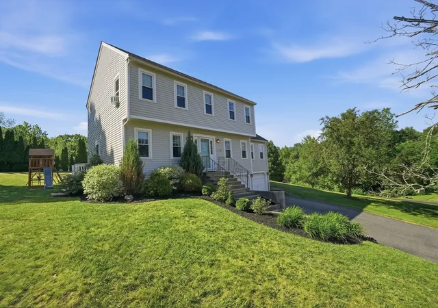 Photo 3 of Sale Pending at 4 Tracy Ann Dr, North Grafton, MA 01536 | MLS# 73533800 | Listing updated on 2026-09-03
