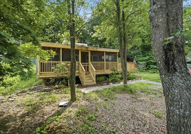 4th image of 7 Victoria Ave, Rutland, MA 01543 | MLS# 73553859