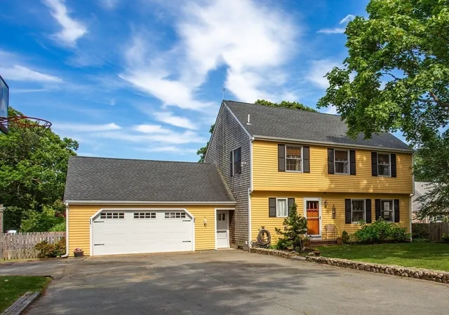 1st image of 1 Ocean Dr, Mattapoisett, MA 02739 | MLS# 73537972
