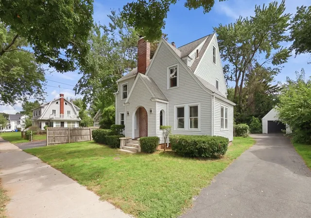 Photo 2 of Single family home for sale at 43 Eddywood St, Springfield, MA 01118 | MLS# 73569013 | Listing updated on 2026-08-31