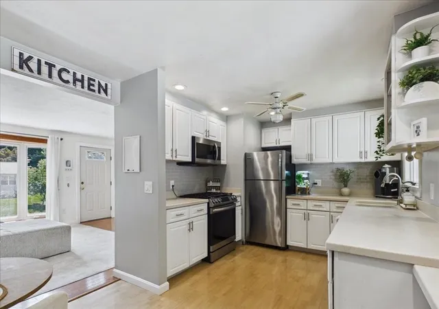 5th image of 36 Regal St, Holliston, MA 01746 | MLS# 73564423