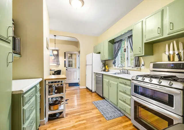 2nd image of 9 Hall St, Somerville, MA 02144 | MLS# 73545161