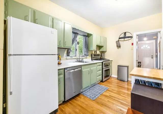 3rd image of 9 Hall St, Somerville, MA 02144 | MLS# 73545161