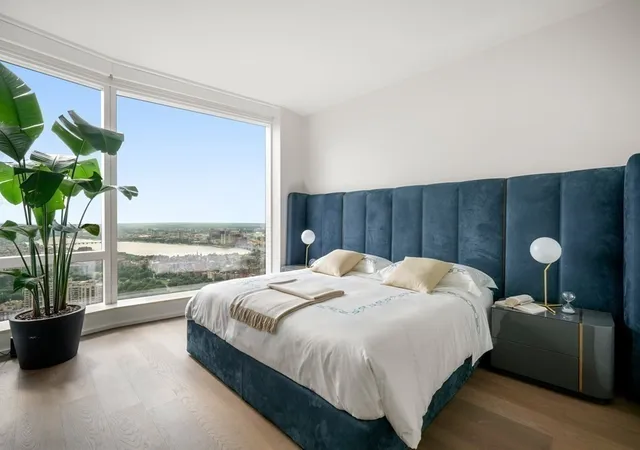 1st image of 240 Devonshire Street #3802, Boston, MA 02110 | MLS# 73410429