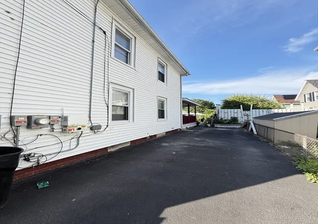 4th image of 209 Fayette St, Lynn, MA 01902 | MLS# 73552427