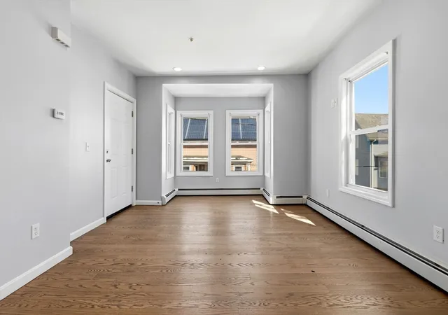 Listing Photo 5 - Condo for sale in building located at 7 Ward St, Lynn, MA 01970