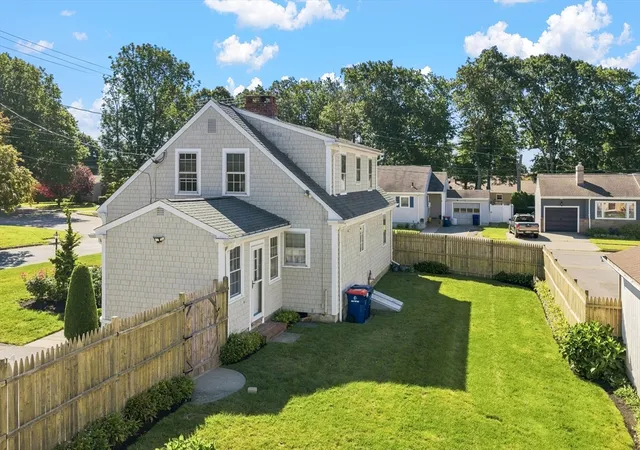 Photo 3 of Sale Pending at 189 Adelaide St, New Bedford, MA 02745 | MLS# 73569522 | Listing updated on 2026-09-24
