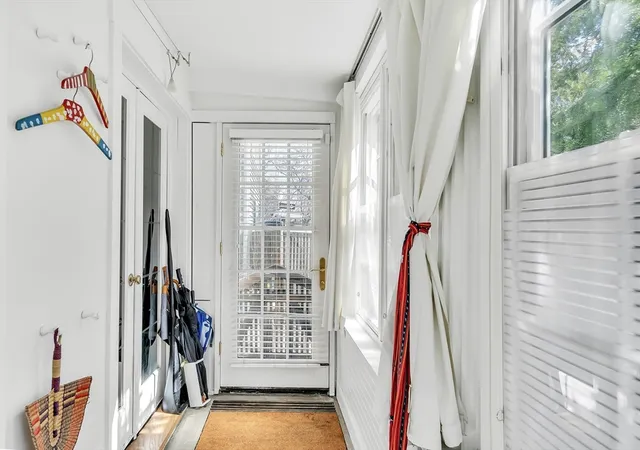 Homes for sale in Cambridge, MA | 239 Mt Auburn St, Cambridge, MA 02138