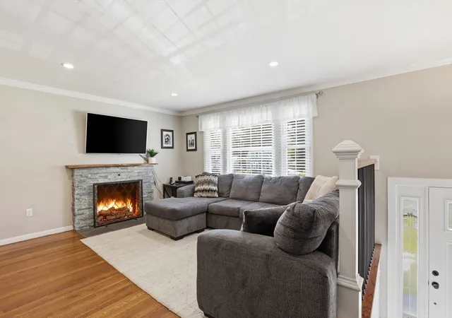 Homes for sale in Framingham, MA | 1384 Concord Street, Framingham, MA 01701 | MLS# 73533525