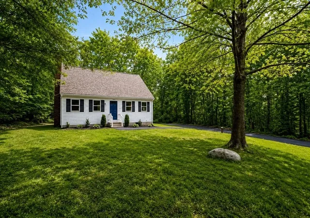 3rd image of 2800 Anderson Dr, Dighton, MA 02715 | MLS# 73527908