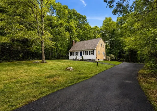 4th image of 2800 Anderson Dr, Dighton, MA 02715 | MLS# 73527908