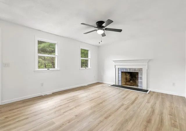 5th image of 2800 Anderson Dr, Dighton, MA 02715 | MLS# 73527908