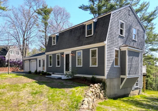 2nd image of 10 Anchor Dr, Plymouth, MA 02360 | MLS# 73515965