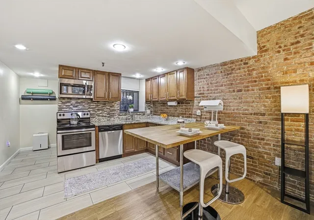 Homes for sale in Boston, MA | 39 Hemenway St #27, Boston, MA 02115 | MLS# 73499628