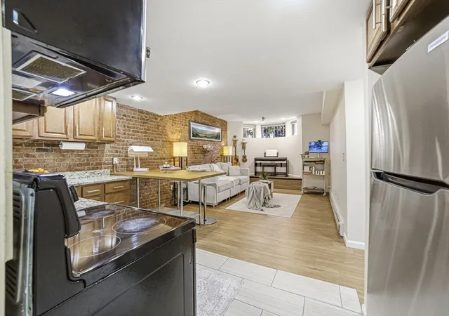 Homes for sale in Boston, MA | 39 Hemenway St #27, Boston, MA 02115 | MLS# 73499628