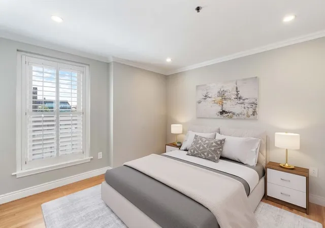Photo 4 of Condo for sale at 10 Charlesgate E #502, Boston, MA 02215 | MLS# 73547770 | Listing updated on 2026-09-18
