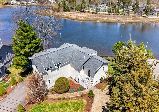 4th image of 63 Edgewater Dr, Wareham, MA 02571 | MLS# 73509090