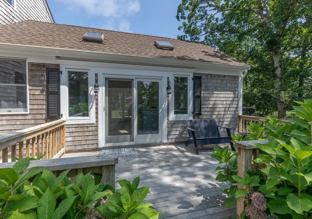 3rd image of 21 Vickers Street, Edgartown, MA 02539 | MLS# 73567342