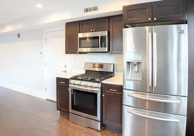 2nd image of 244 Central Ave #5, Medford, MA 02155 | MLS# 73494019