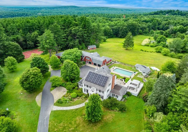 Single family home for sale at 140 High St, Dunstable, MA 01827 | MLS# 73545466