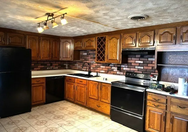 3rd image of 78 Edgewater Dr, Blackstone, MA 01504 | MLS# 73565224