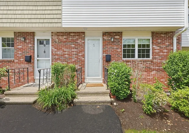 2nd image of 5 Bayberry Circle #5, Millis, MA 02054 | MLS# 73526939
