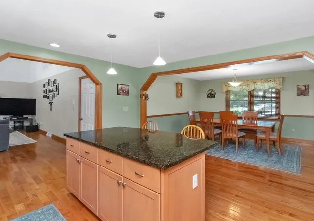5th image of 137 Harrington Road, Waltham, MA 02452 | MLS# 73559311