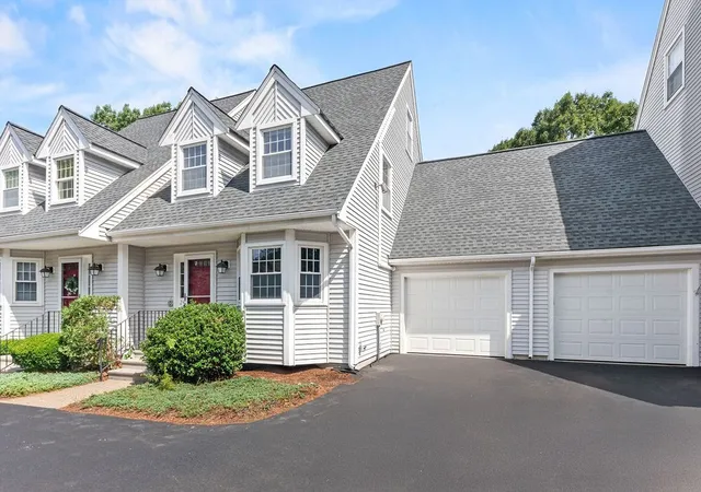 Homes for sale in Walpole, MA | 24 Cinnamon Cir #24, Walpole, MA 02081 | MLS# 73546803