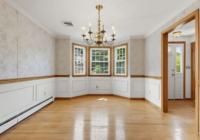 Homes for sale in Walpole, MA | 24 Cinnamon Cir, Walpole, MA 02081