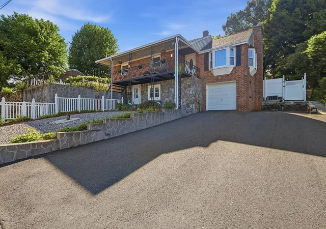 1st image of 140 Ruskin St, Chicopee, MA 01020 | MLS# 73534617